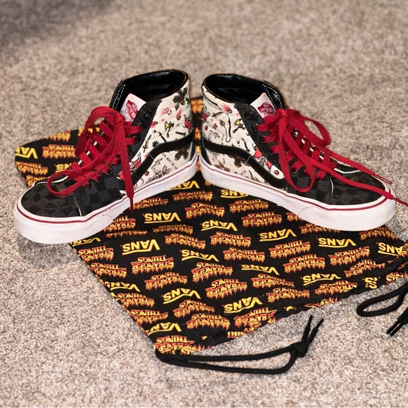 Vans X Stranger Things Customs Sk8-Hi Size 5 - Picture 6 of 7